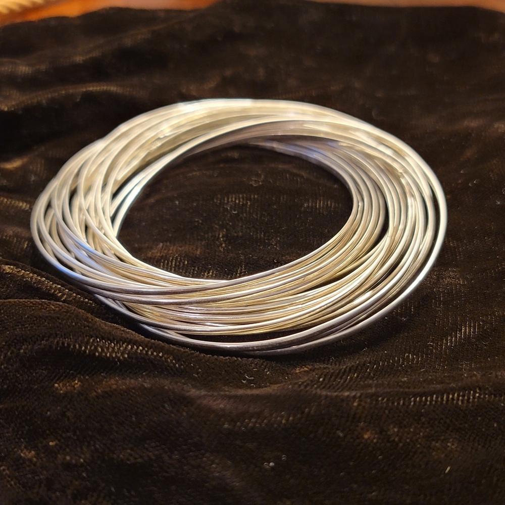 Sterling .925 silver 21 Interlocking Bangle Bracelet